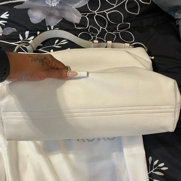 Michael Kors handbag. Pebble grain leather - Picture 3 of 8